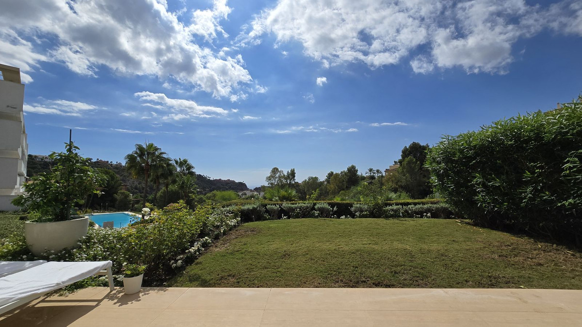 Garden apartment in Benahavís, photo 32