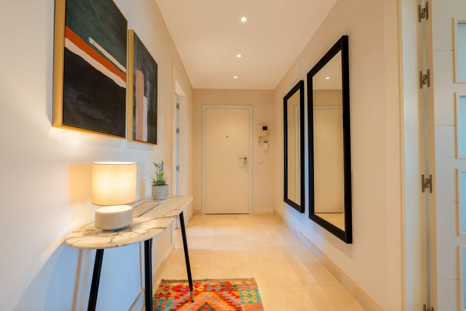 Apartment in Benahavís, photo 17