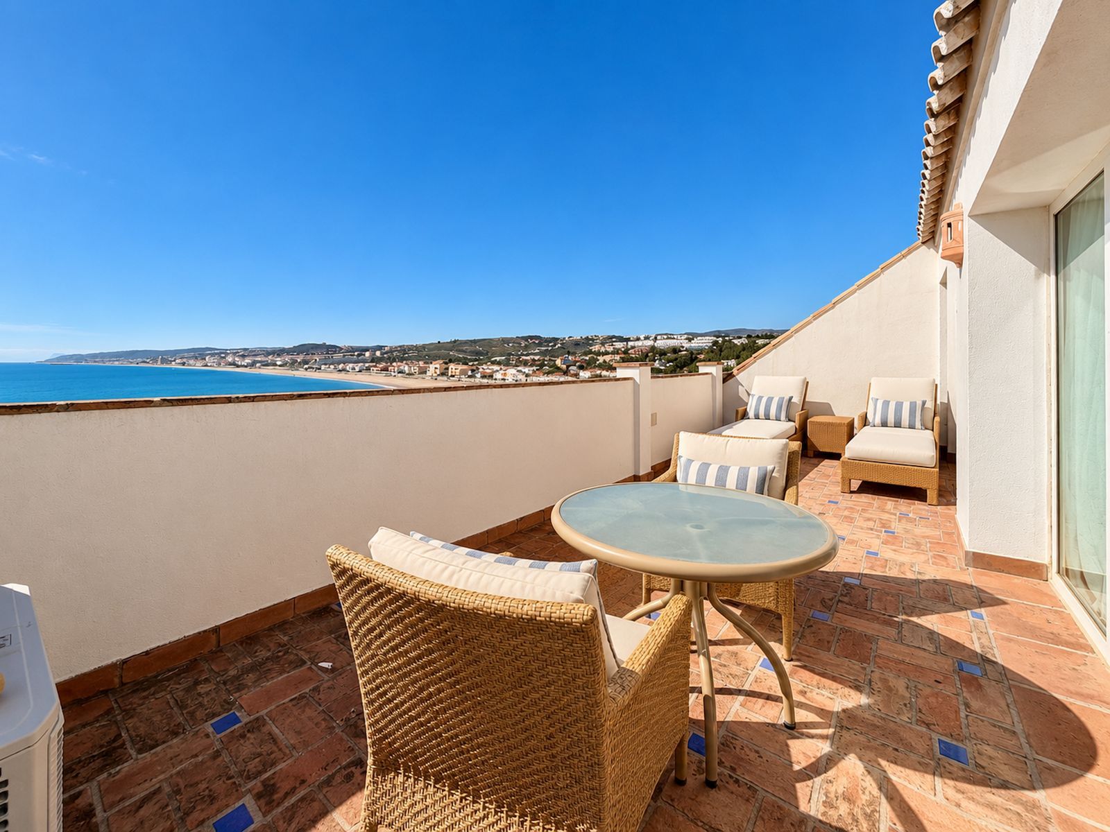 Duplex penthouse in Casares