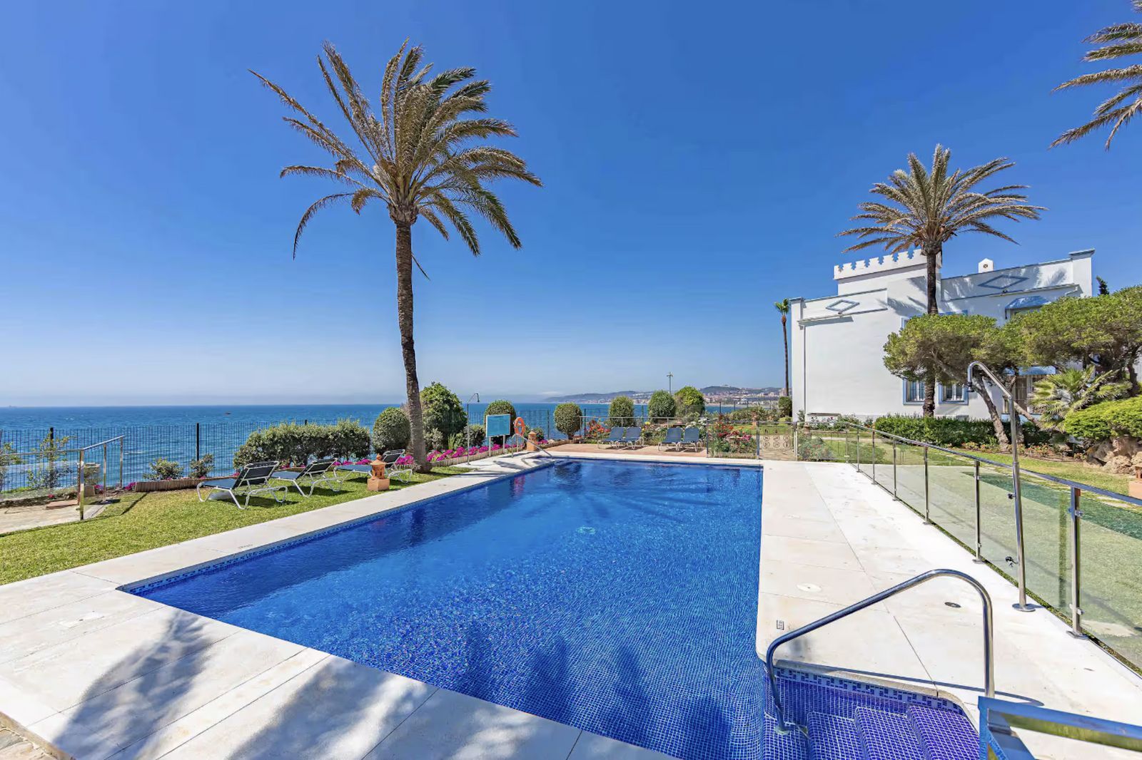 Duplex penthouse in Casares, photo 34