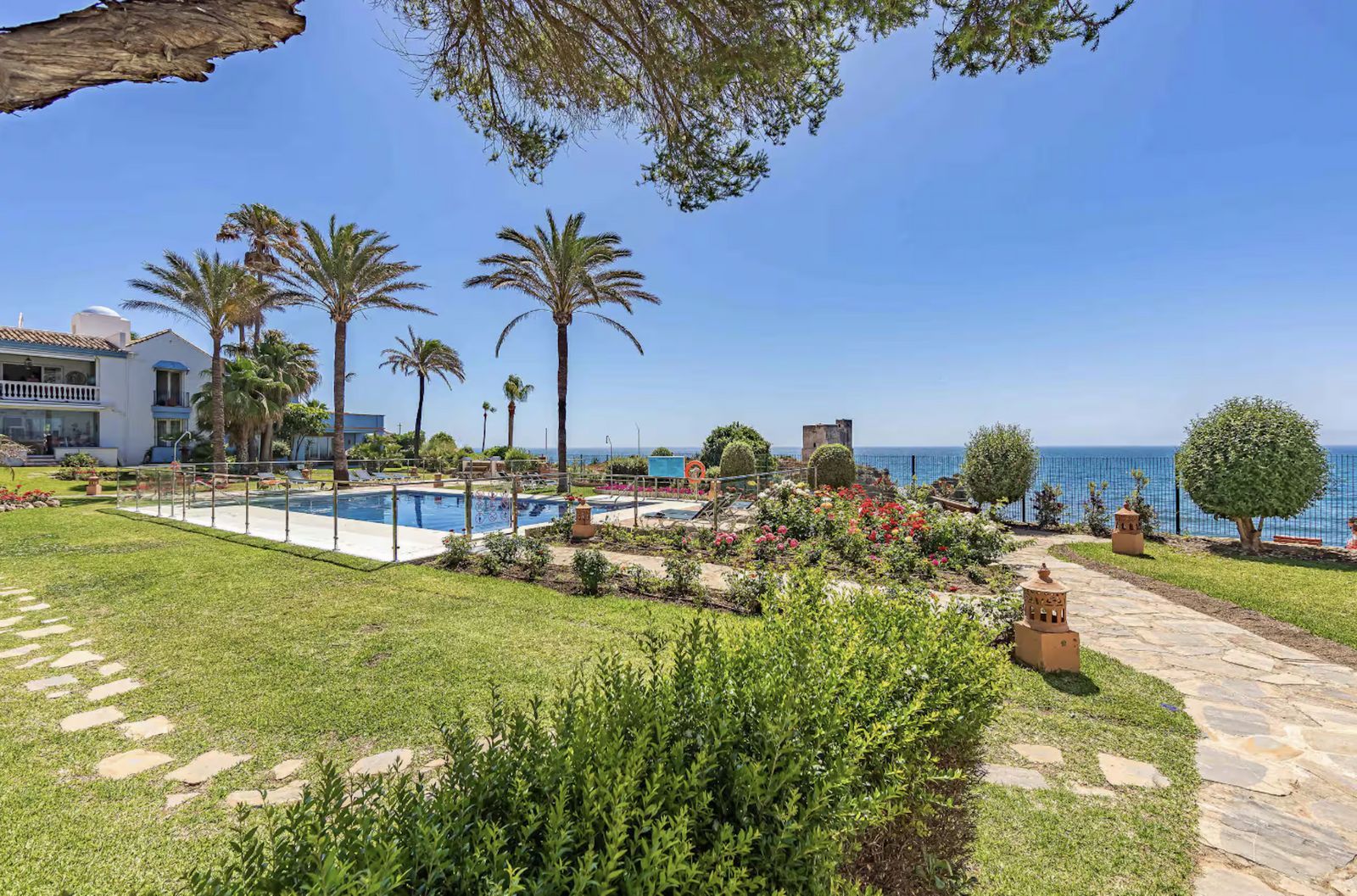 Duplex penthouse in Casares, photo 35