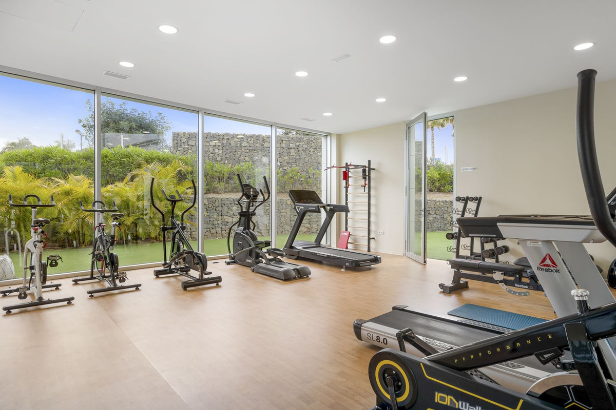 Garden apartment in Estepona, photo 18