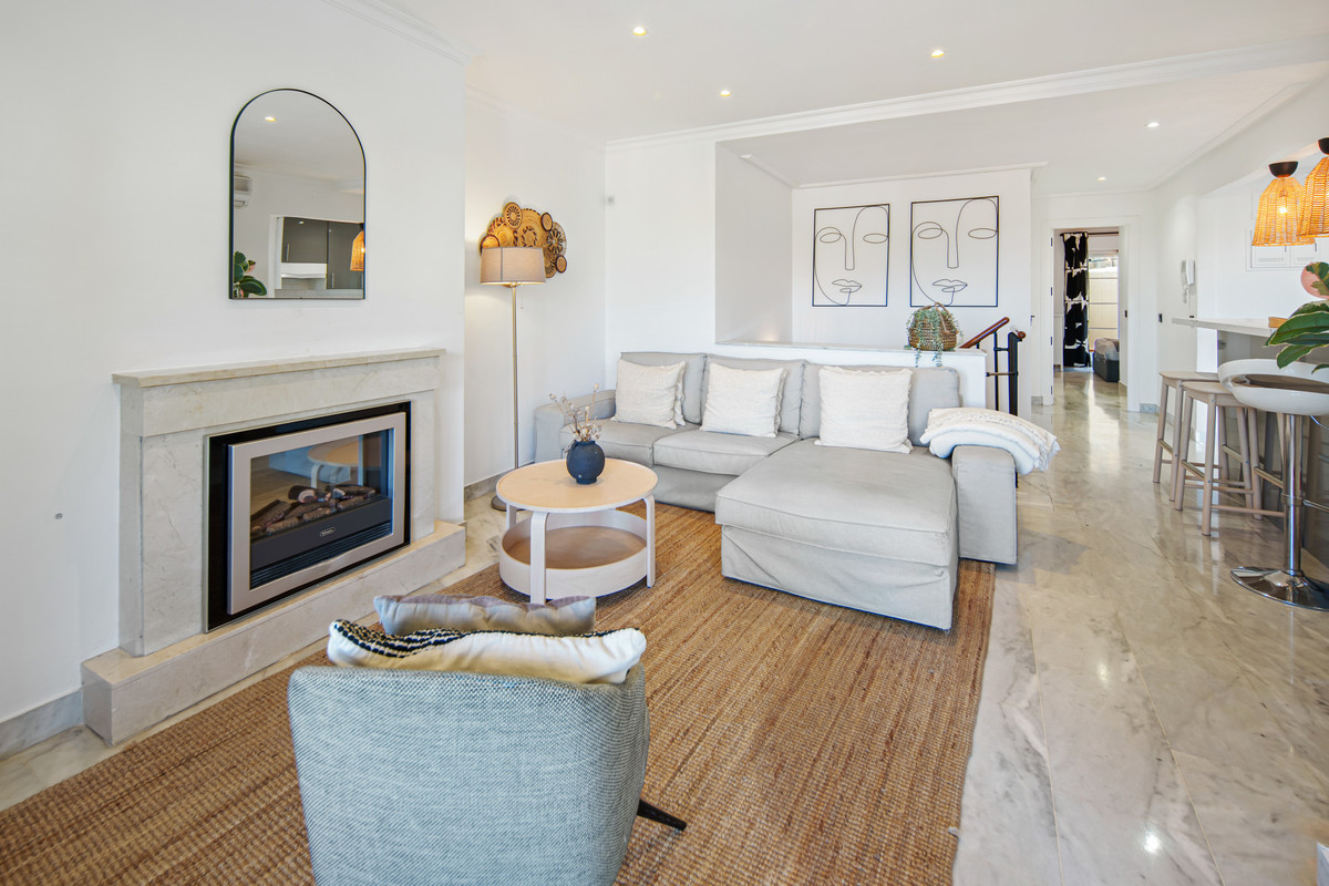 Duplex in Nueva Andalucía, Marbella