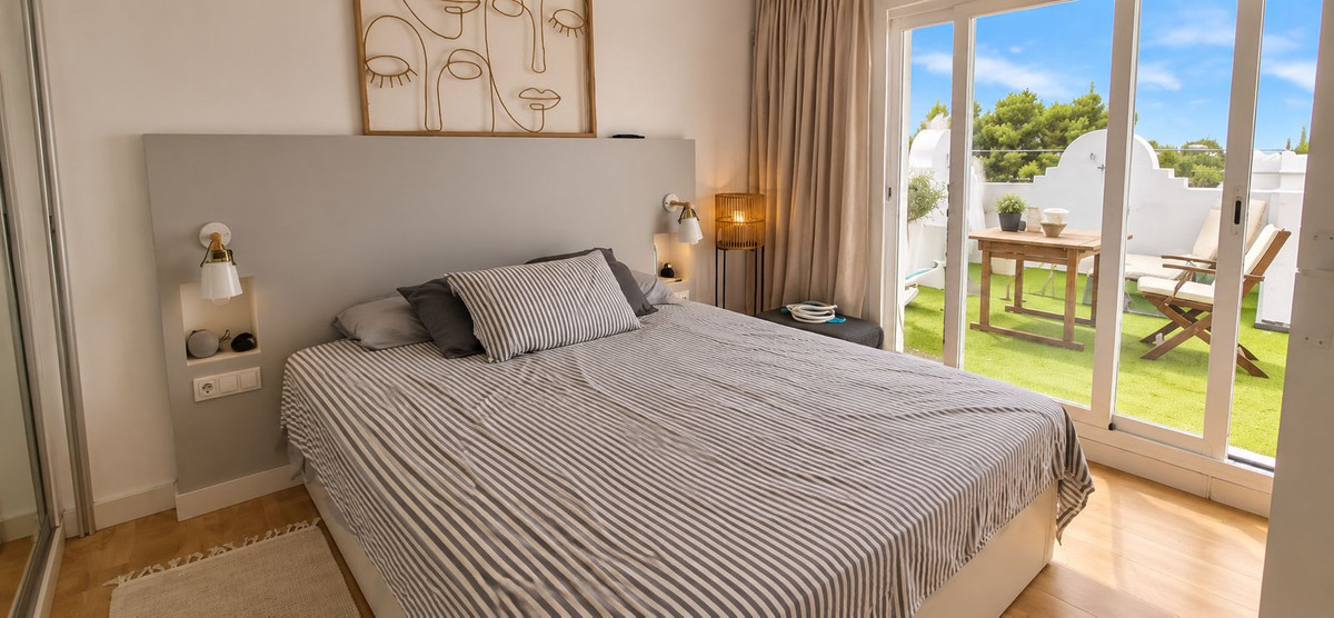 Corner townhouse in Marbella, photo 16