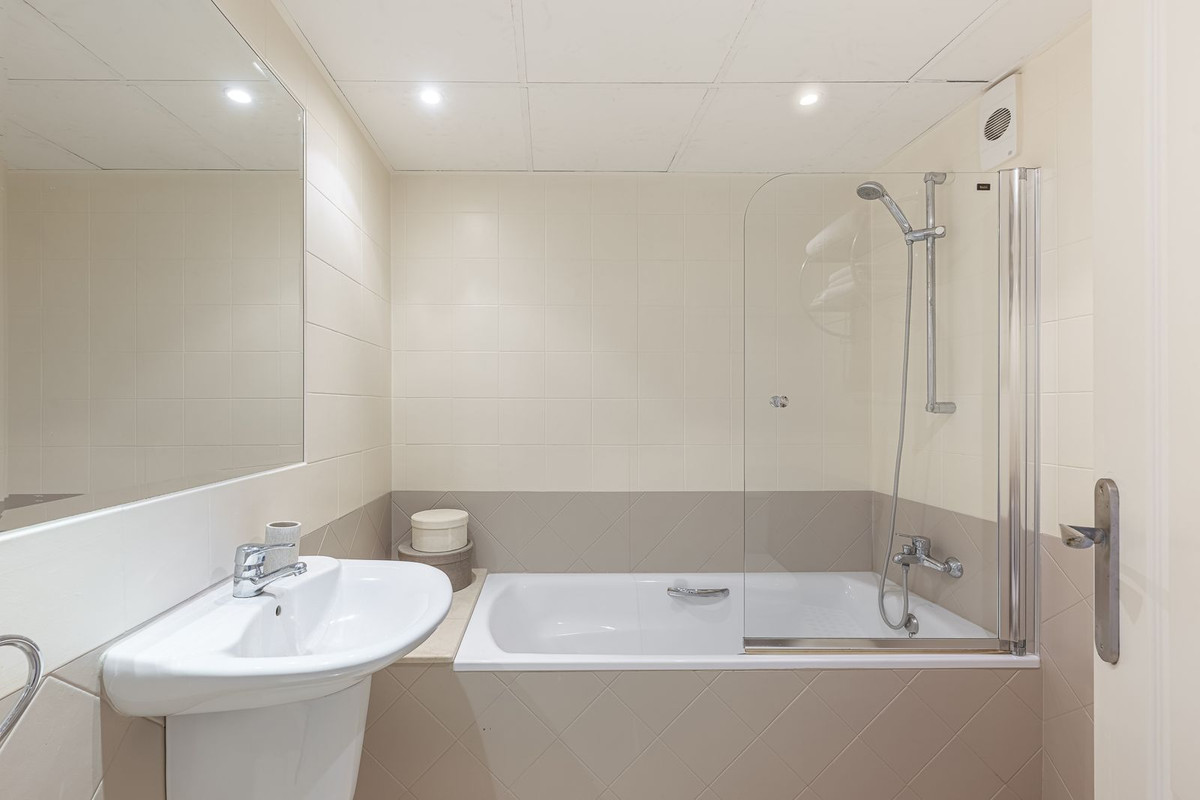 Apartment in Mijas Costa, photo 13
